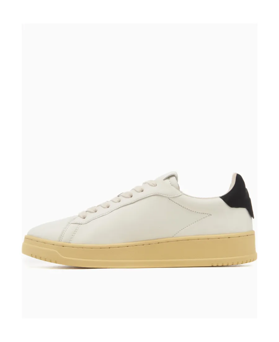 Low Top Sneakers
