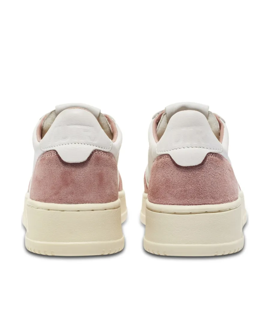 Medalist Low-Top Sneakers
