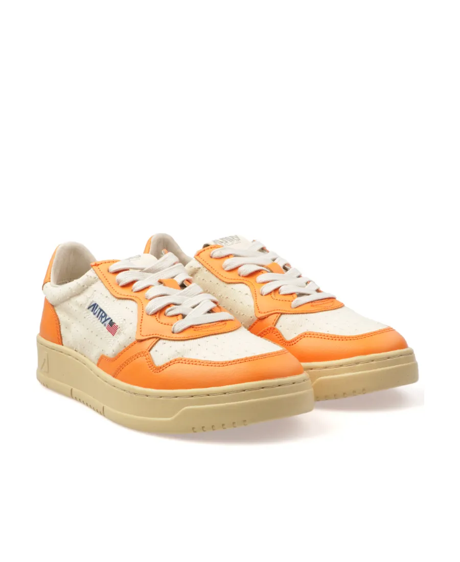 Colourblock Round-Toe Lace-Up Sneakers