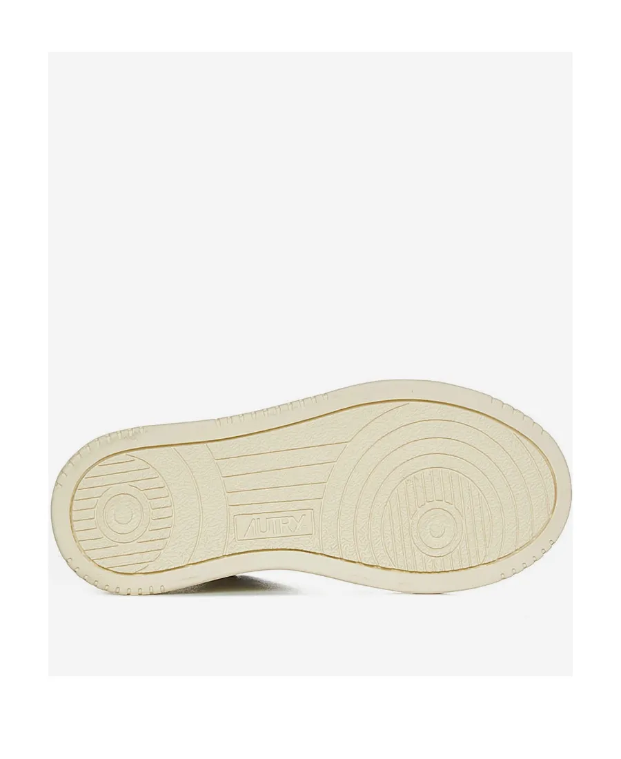 Dallas Round Toe Sneakers