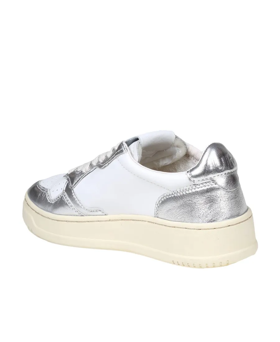 Medalist Low-Top Sneakers