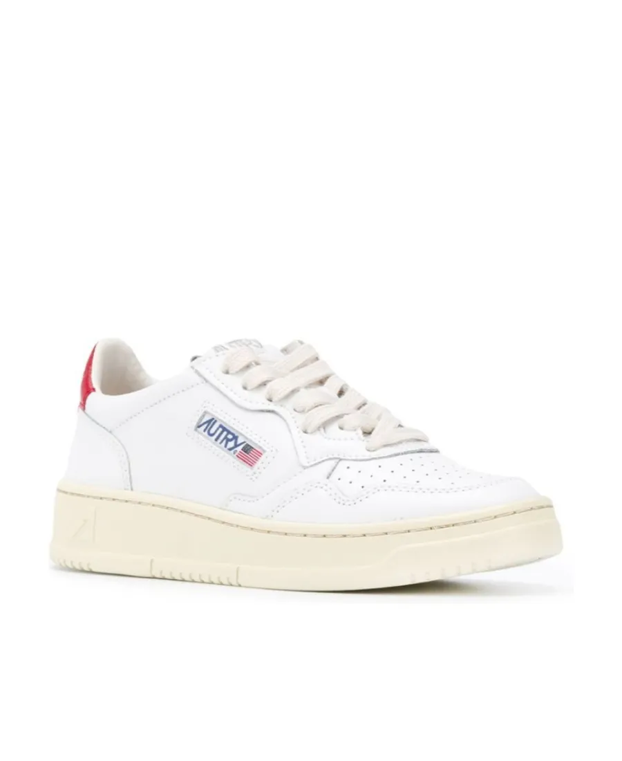 Low-Top Sports Shoes