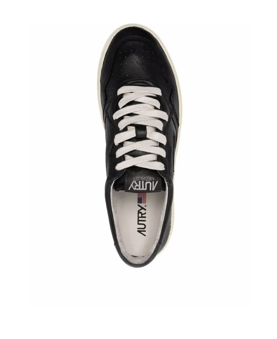 Medalist Low Top Sneakers