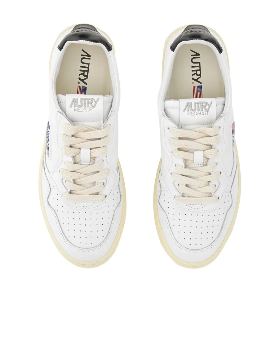 Medalist Low Sneakers