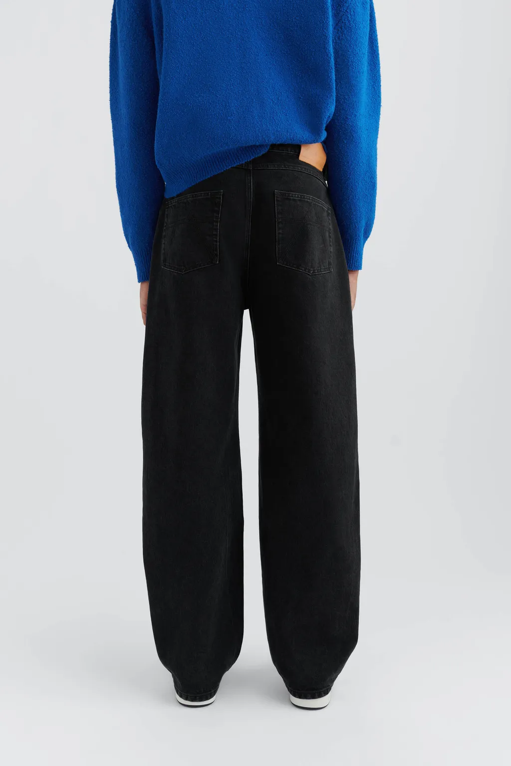Zine Straight-Leg Jeans