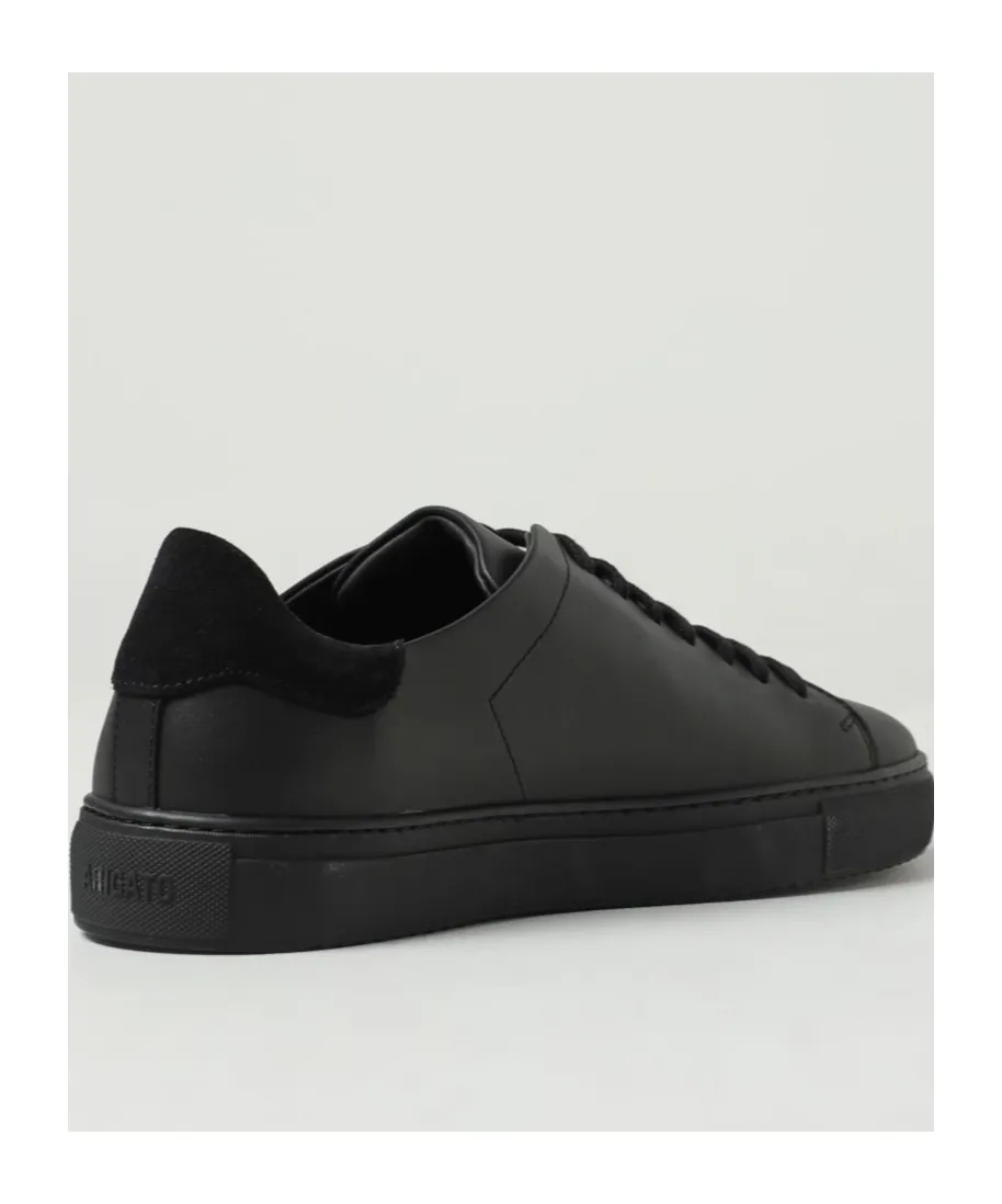 Clean 90 Low-Top Sneakers