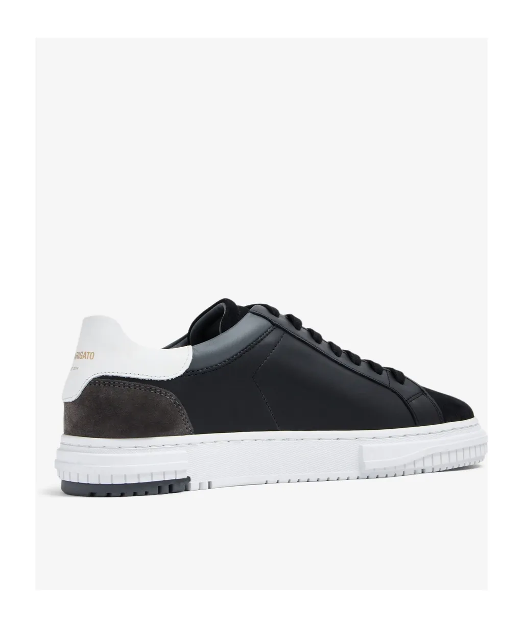 Round Head Low Top Sneakers