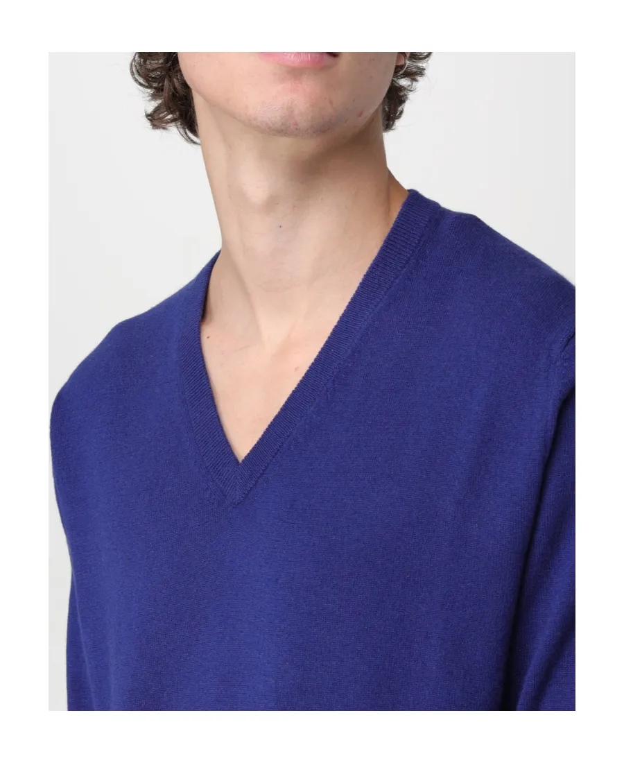 V-Neck Cashmere Jumper
