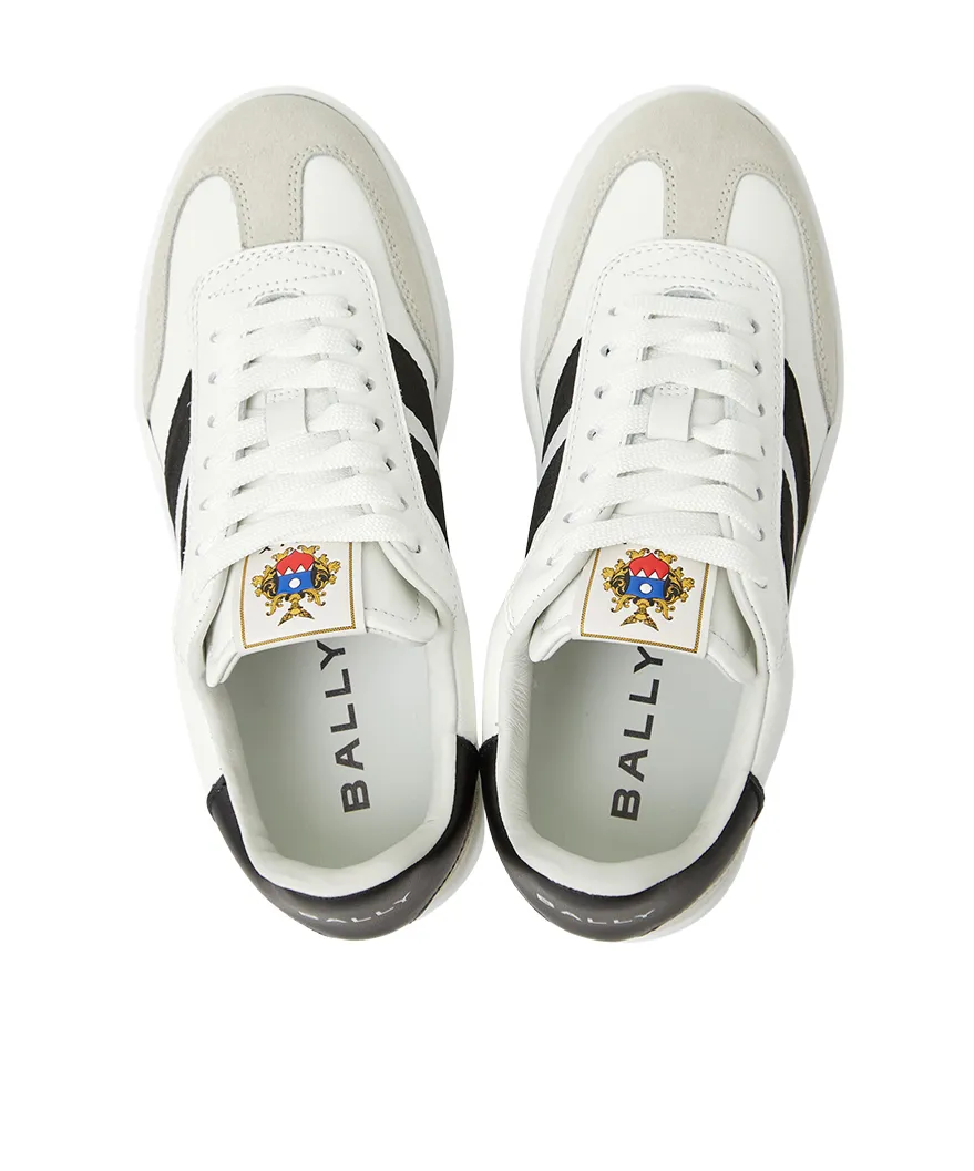 Round-Toe Casual Shoes