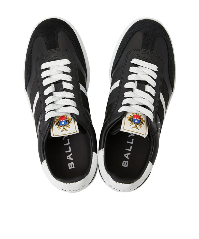 Round-Toe Casual Shoes