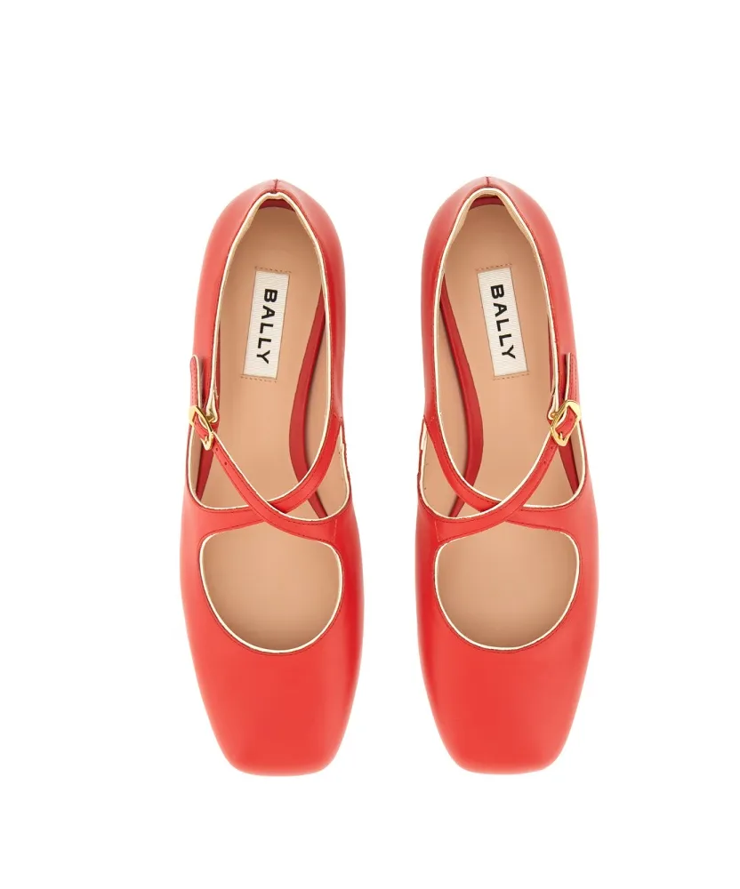 Strapped Flat Shoes