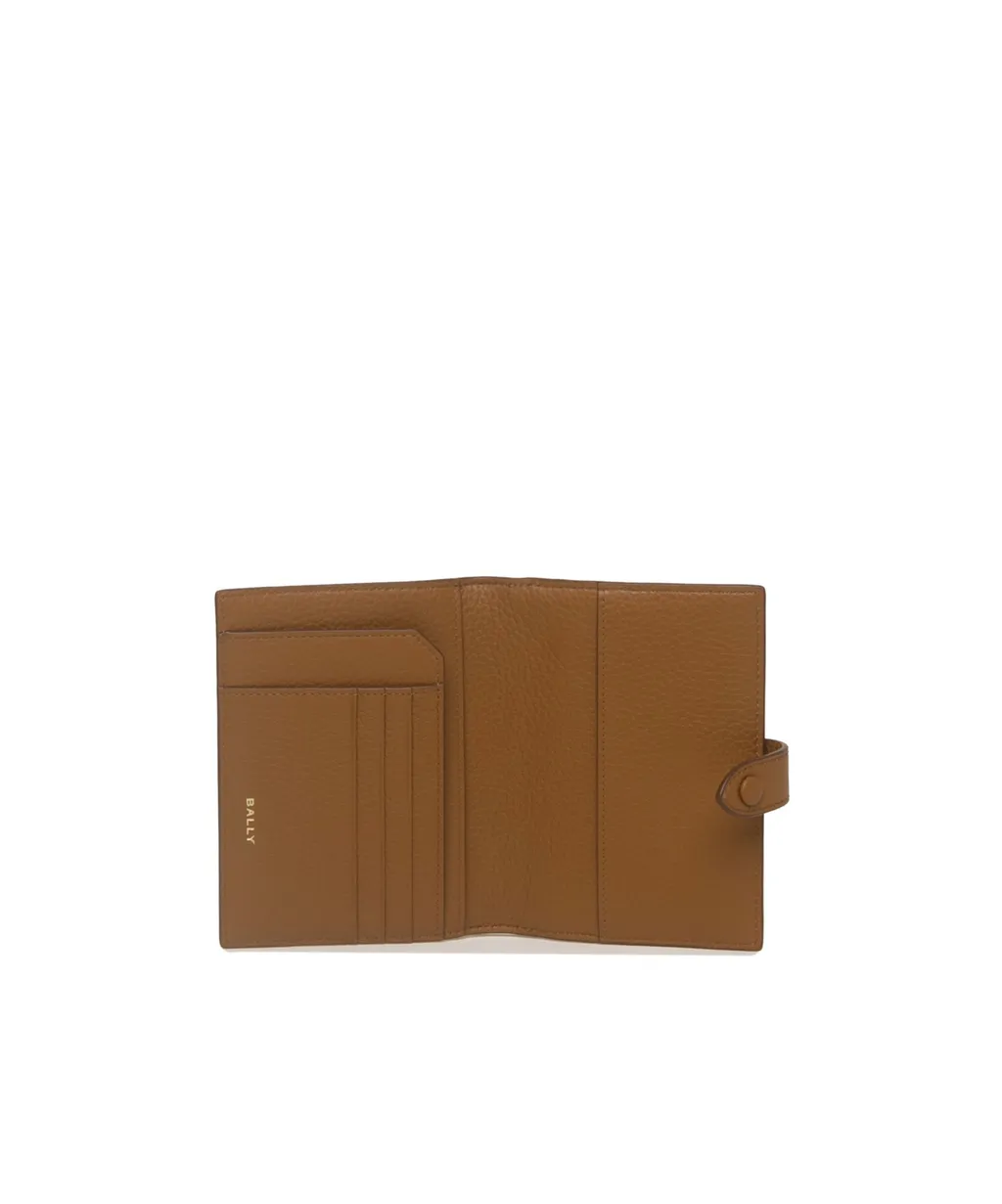Pennant Passport Holder