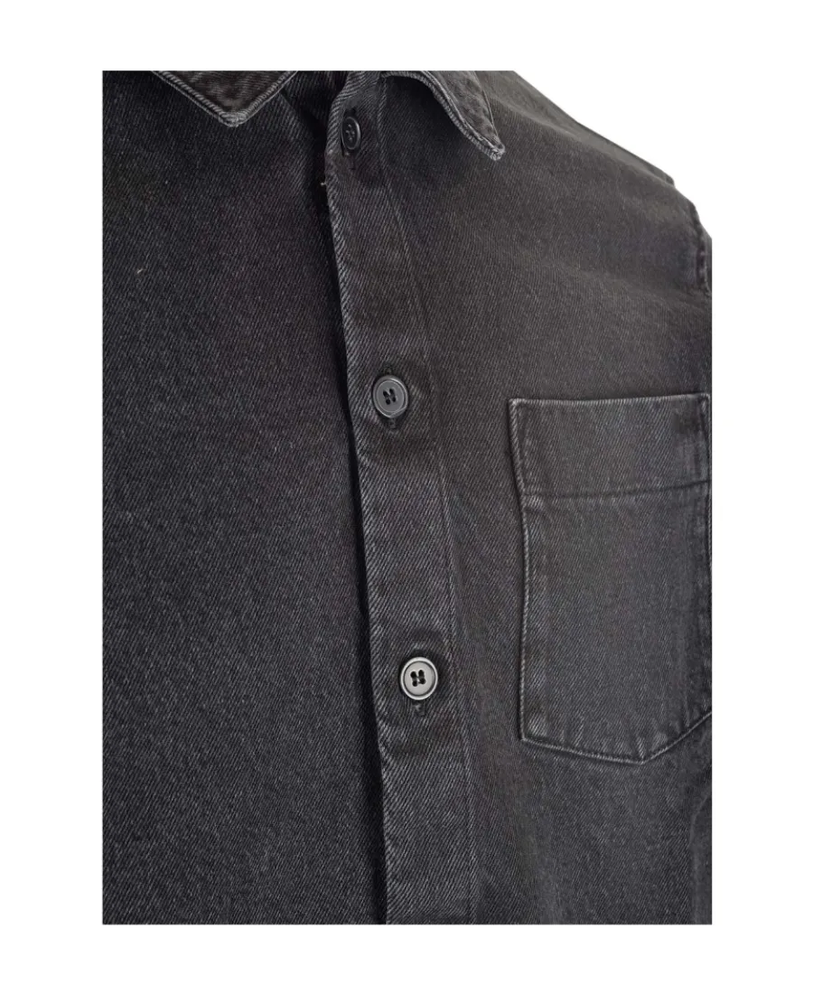 Long-Sleeved Buttoned Shirt