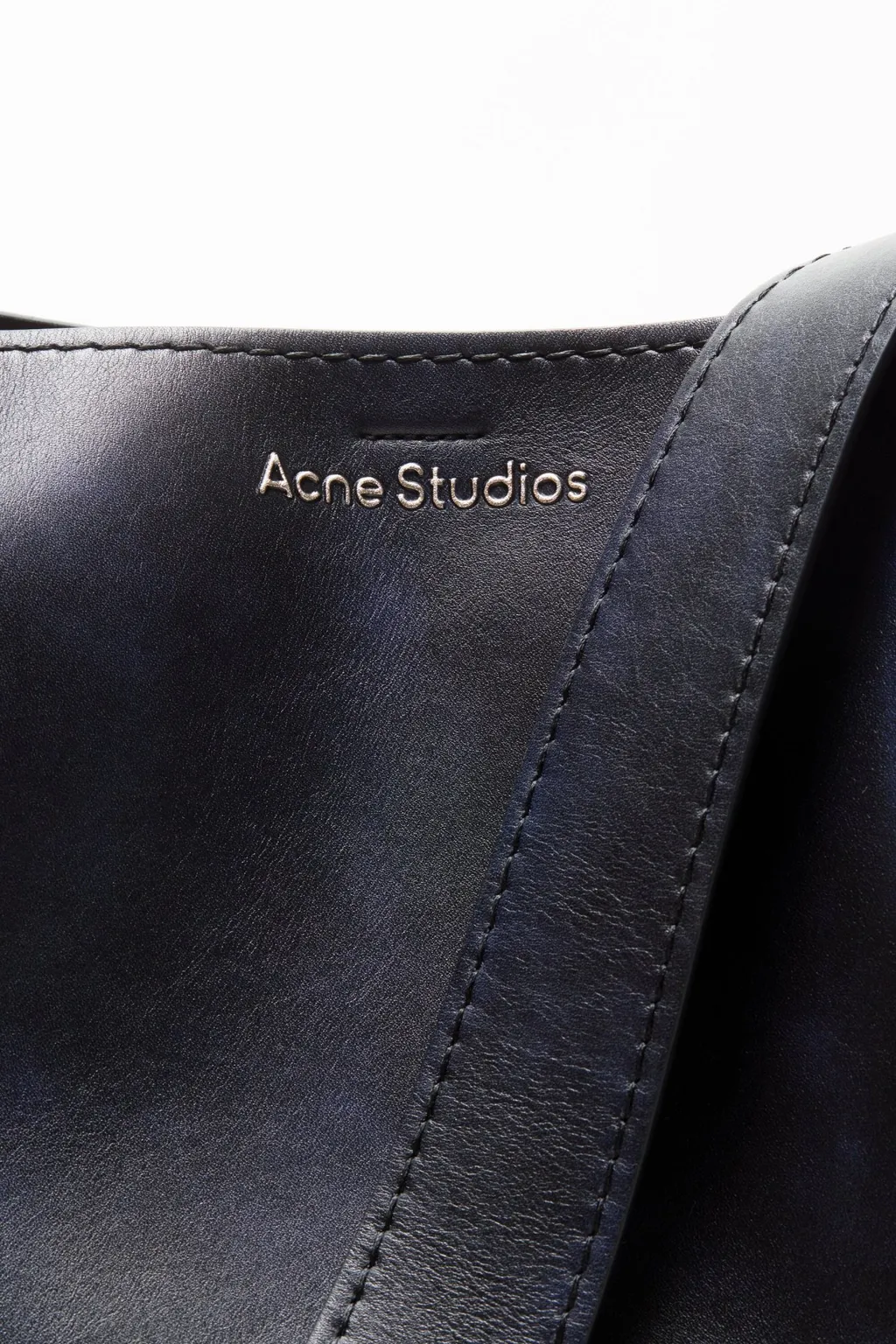 Knot-Detail Leather Shoulder Bag