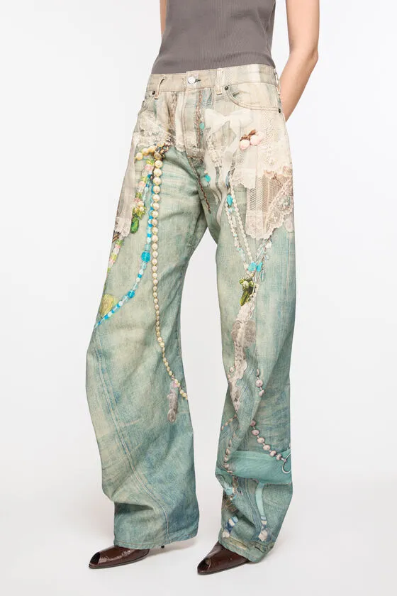 2006 Loose Fit Jeans