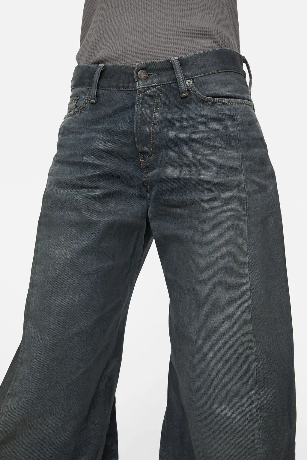 Loose Fit Jeans