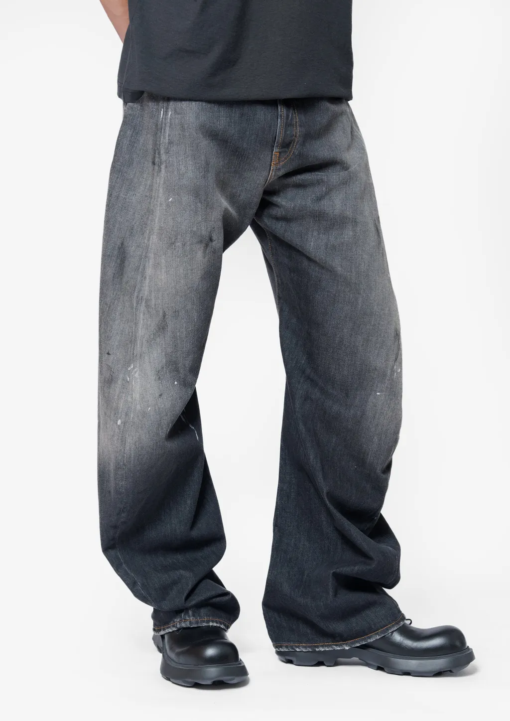 Loose Fit Low Rise Jeans