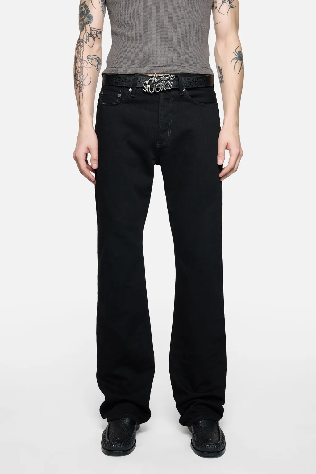 Button Detailed Flared Jeans