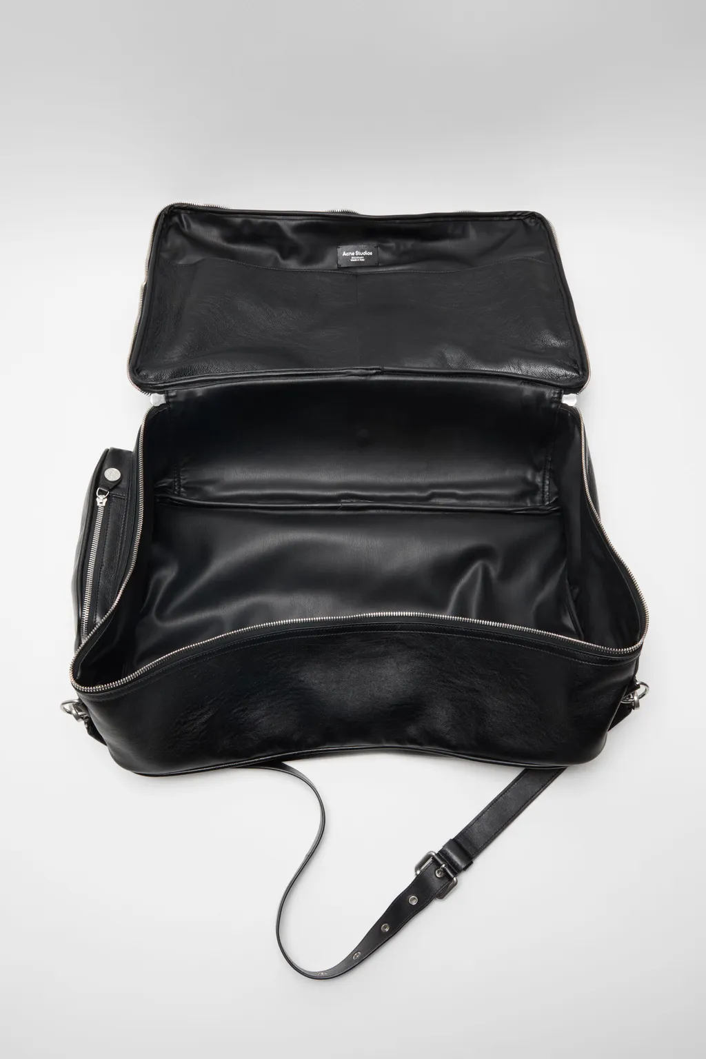 Zip-Fastening Leather Shoulder Bag