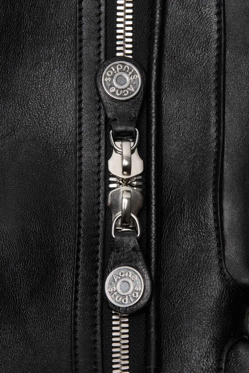 Zip-Fastening Leather Shoulder Bag
