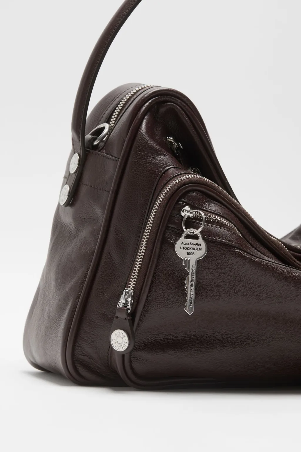 Camero Leather Shoulder Bag