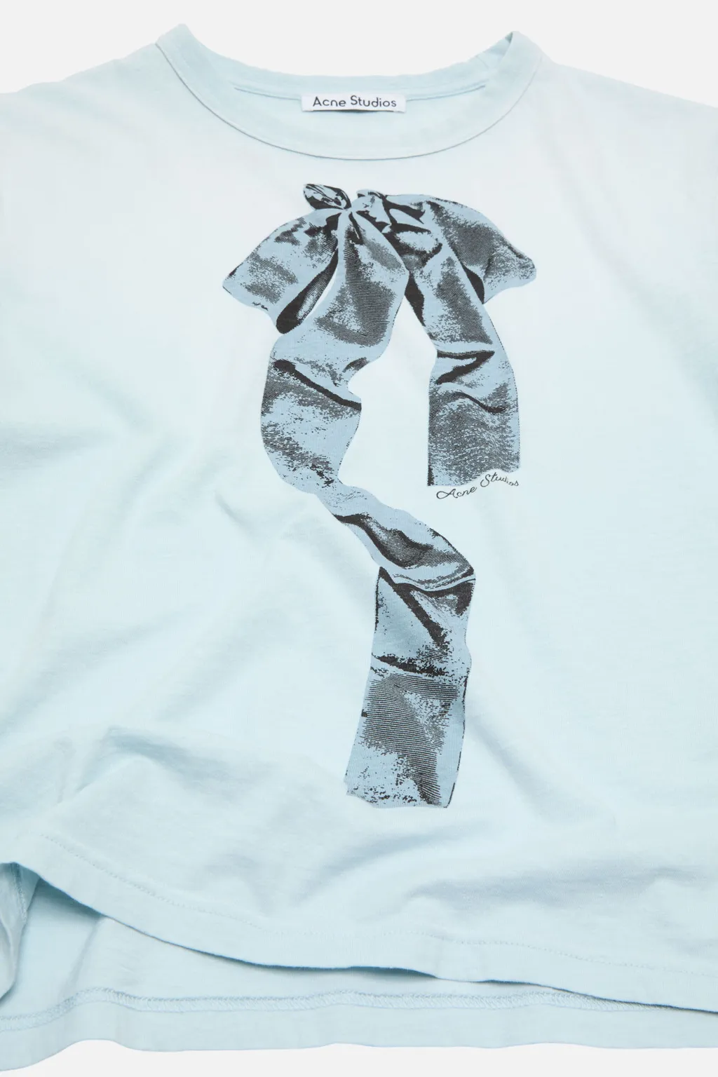 Ribbon-Print T-Shirt