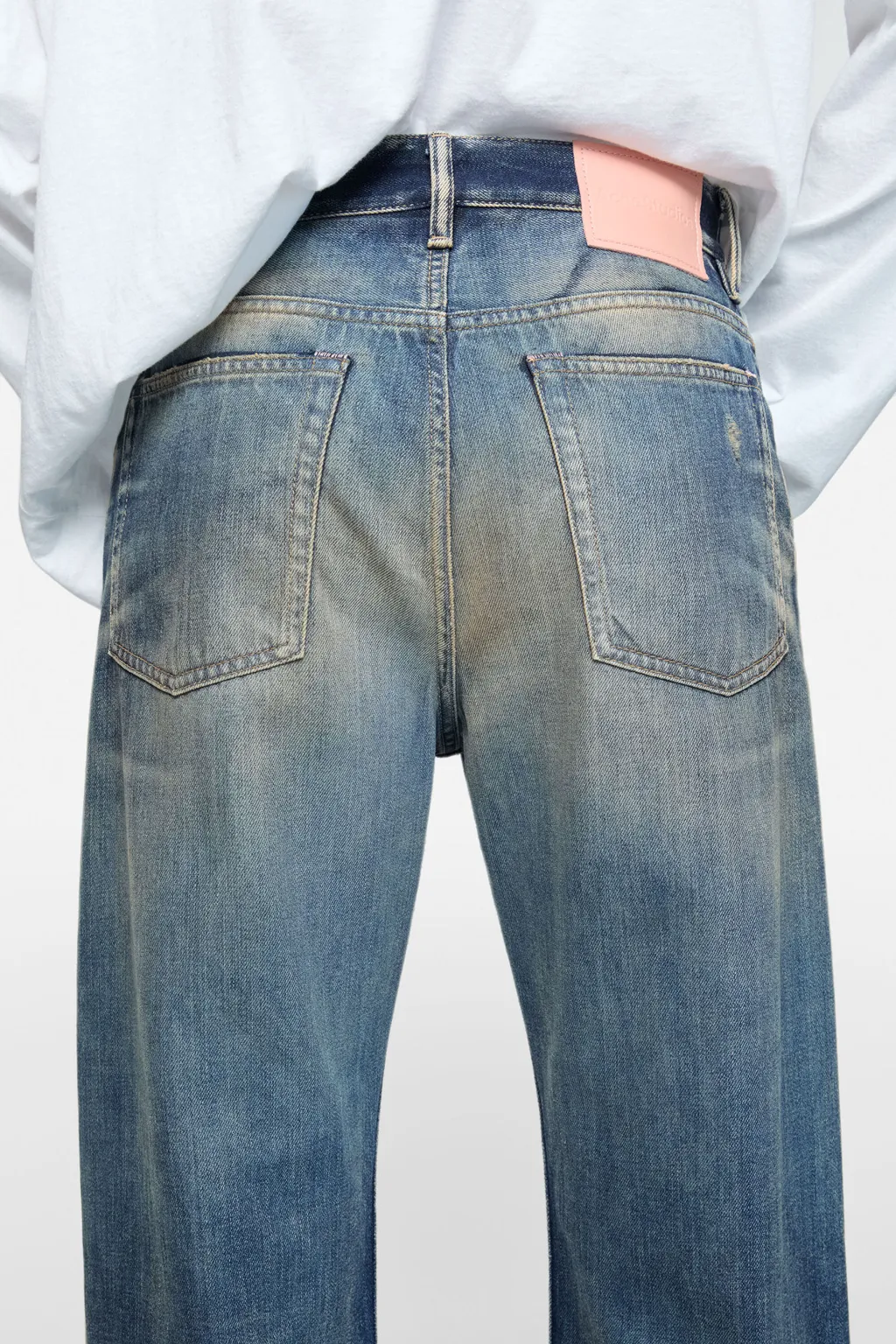 Loose-Fit Jeans