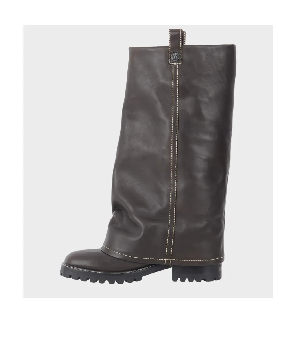 Round Toe Boots