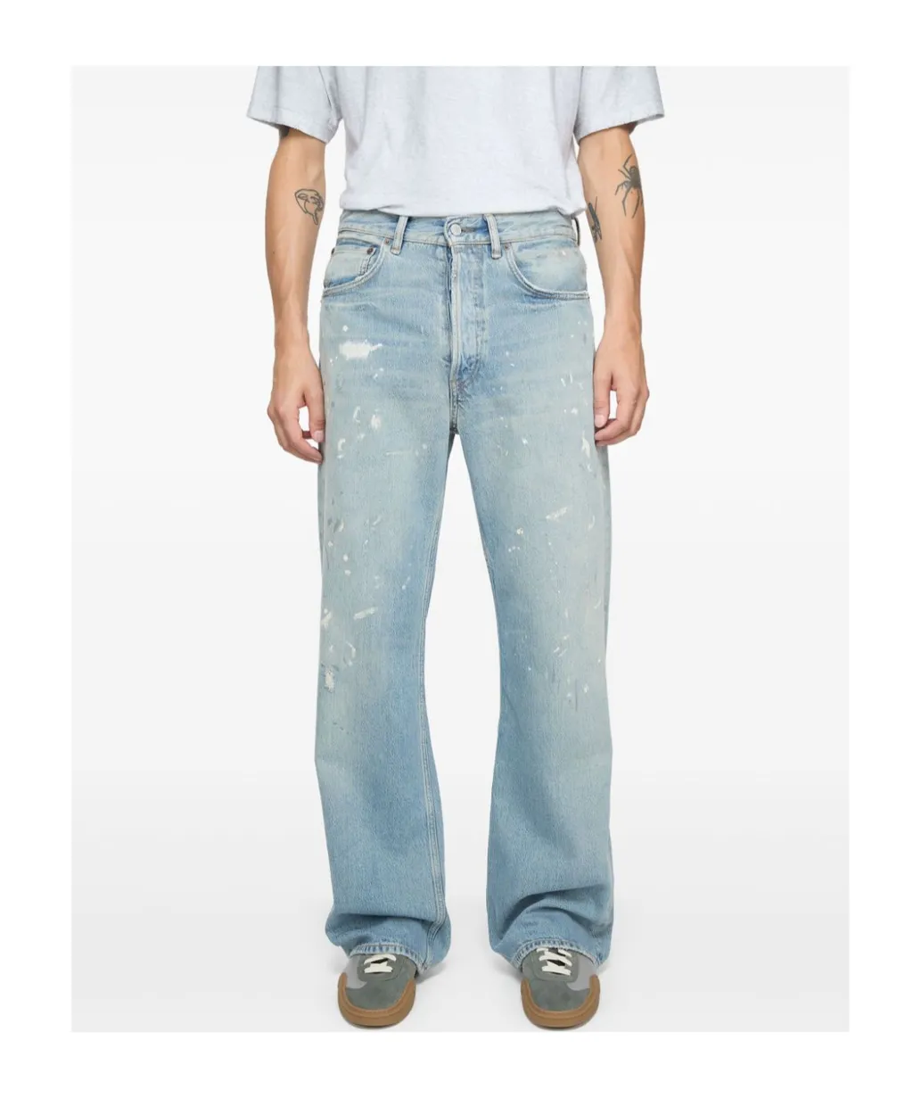 2021M Regular Fit Distressed Jeans