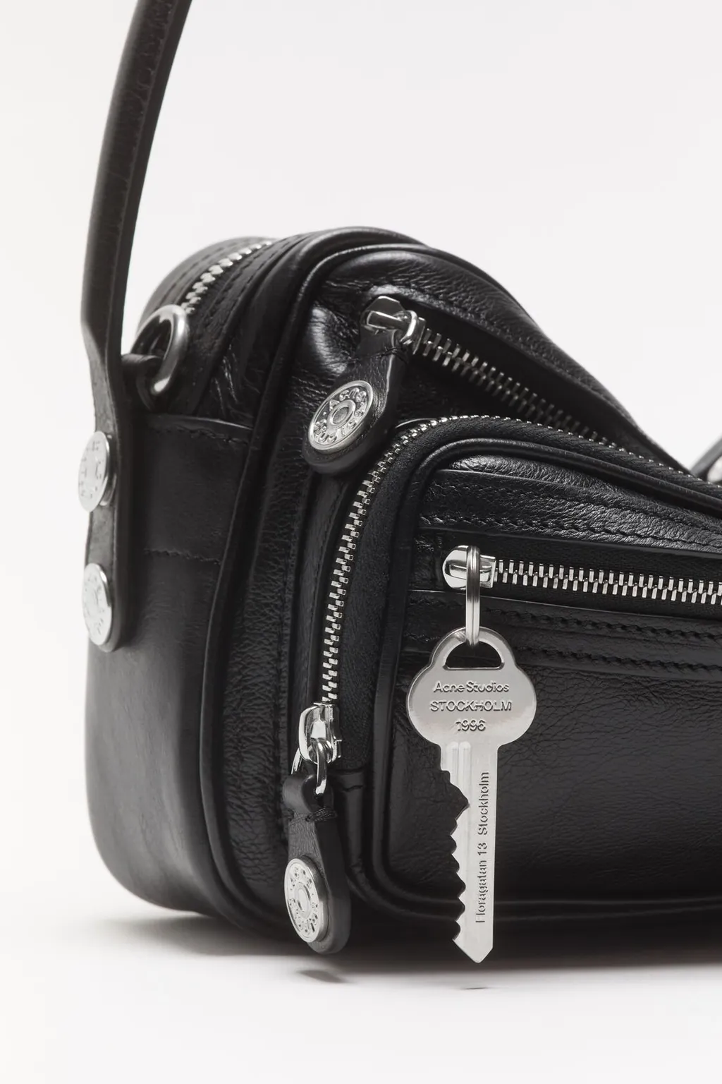 Small Camero Shoulder Bag