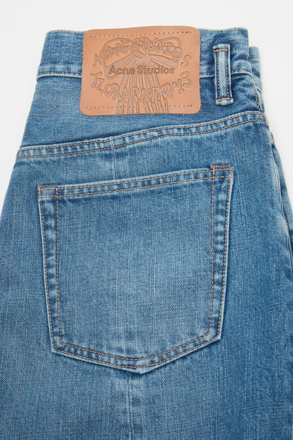 Gathered-Detailed Pocket Jeans