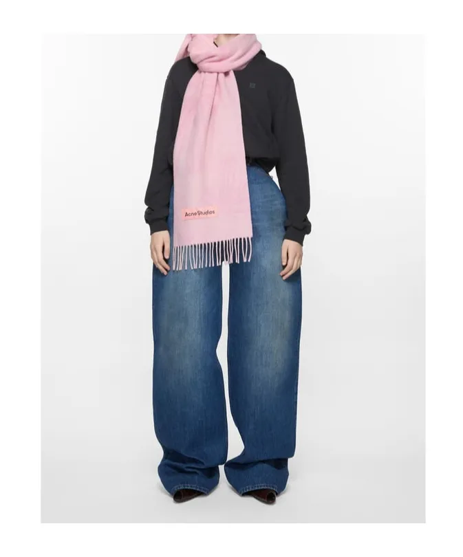 Logo Patch Fringed-Edge Scarf