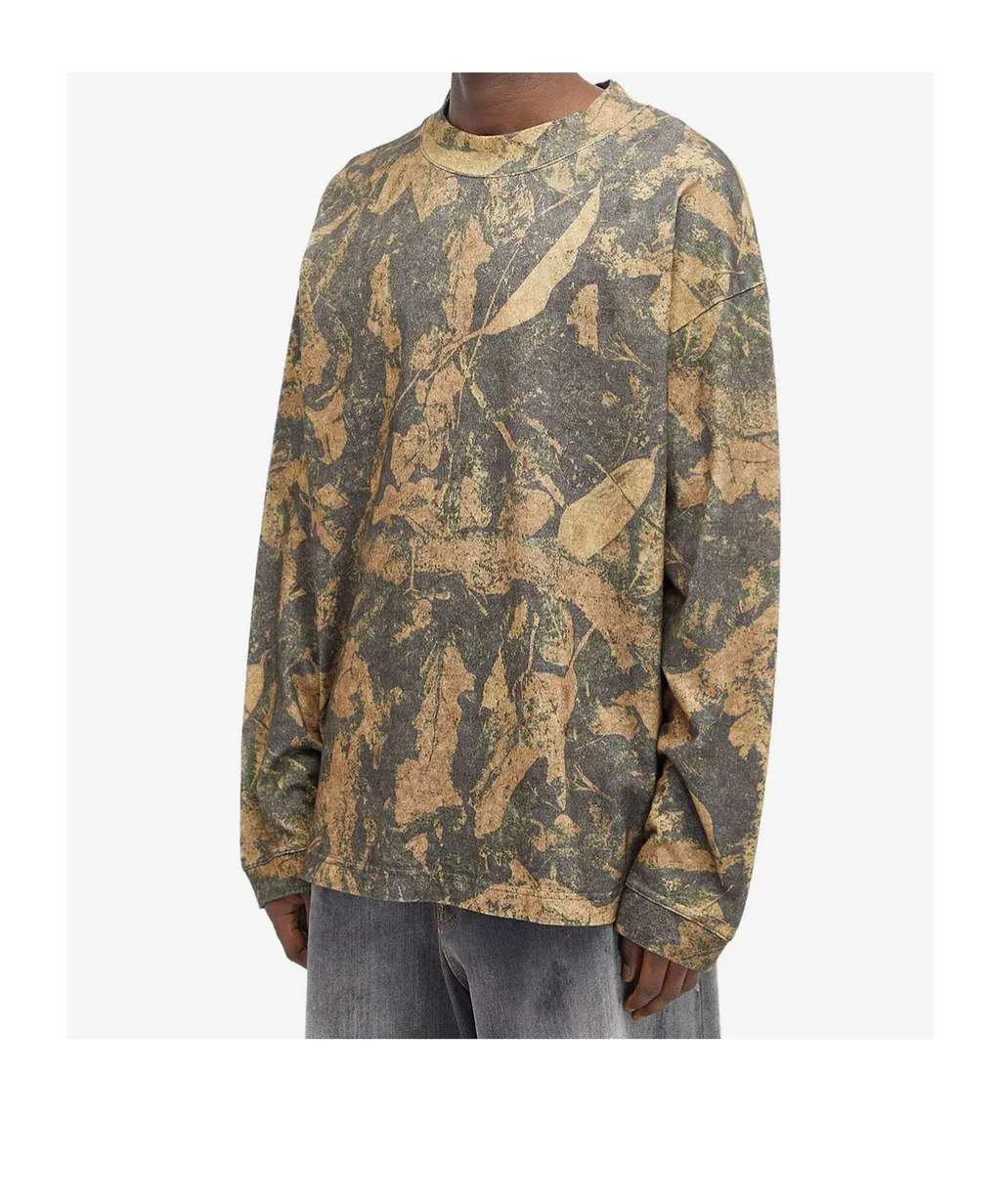 Long-Sleeved Crewneck Sweatshirt