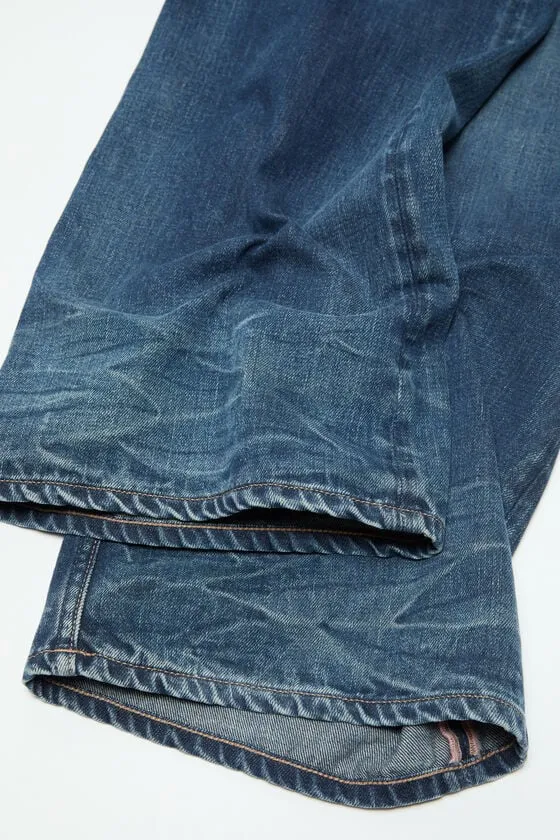 Loose Fit Jeans