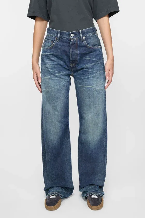 Loose Fit Jeans