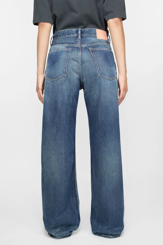 Loose Fit Jeans