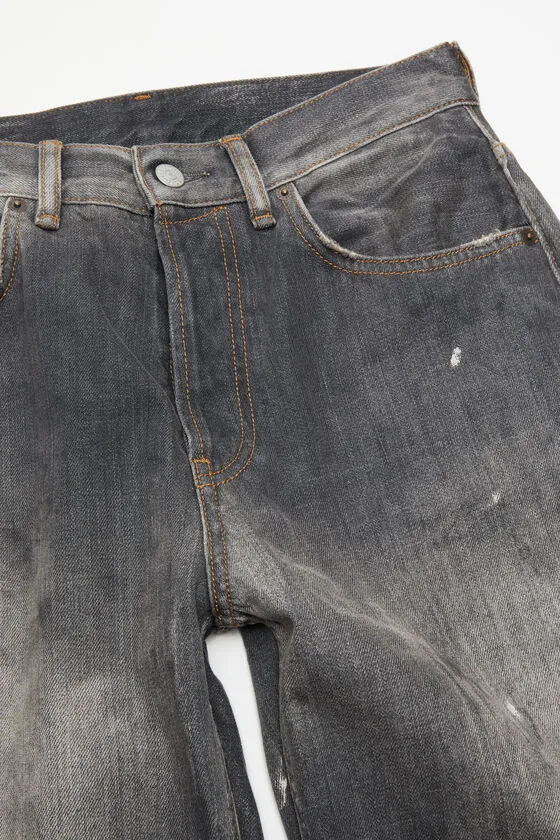 Loose Fit Jeans