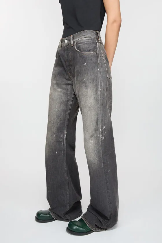 Loose Fit Jeans