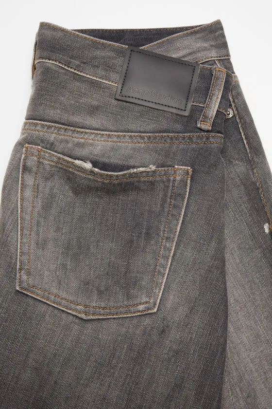 Loose Fit Jeans