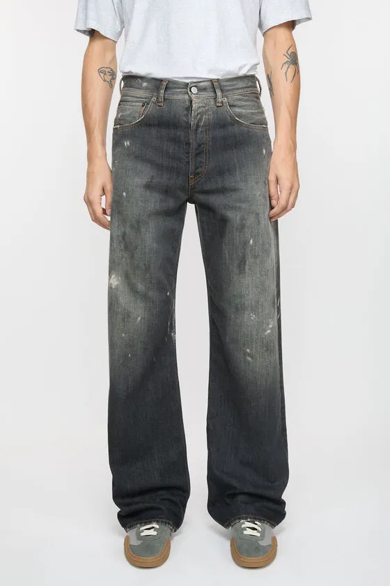 Loose-Fit Distressed Jeans