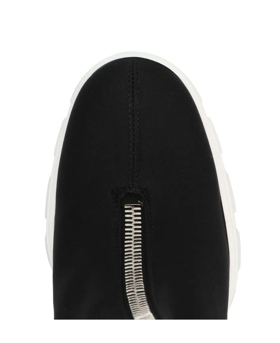 Scuba Front Zipped Boots