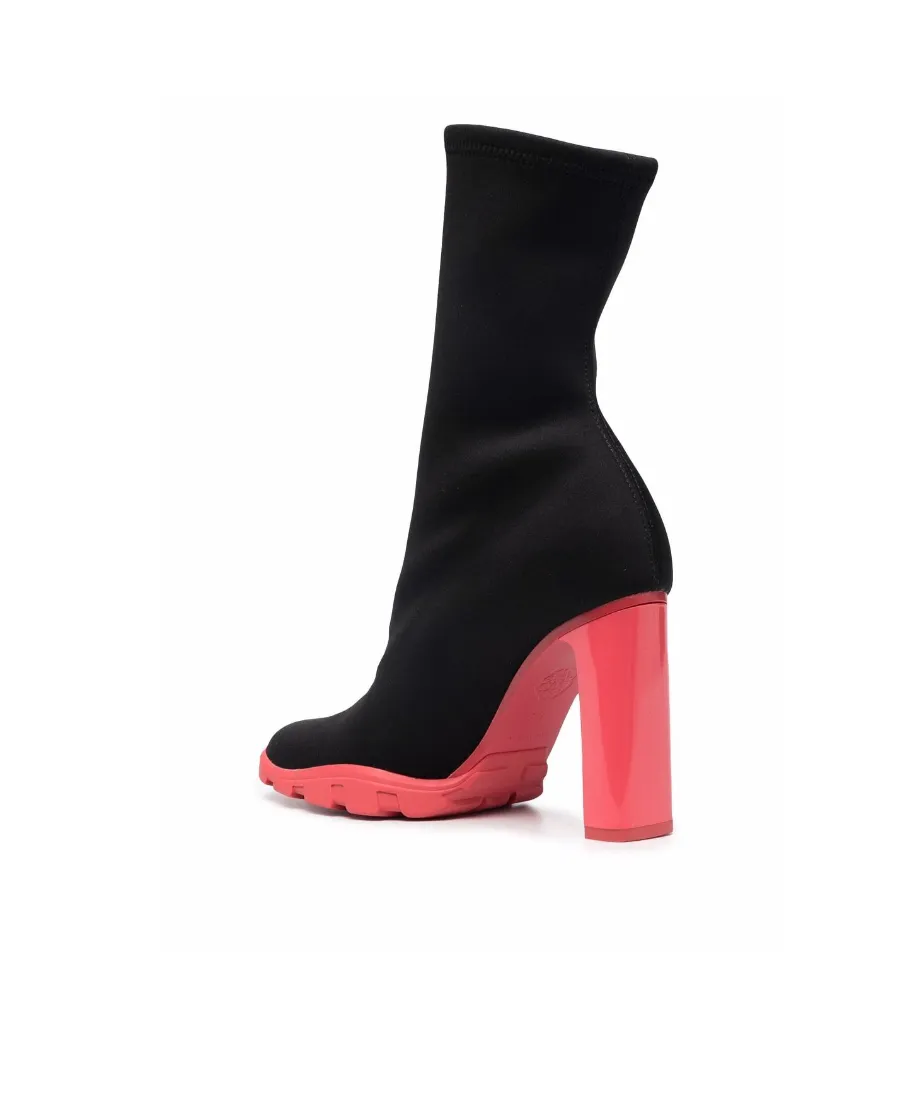 Slim Tread Zipped Boots