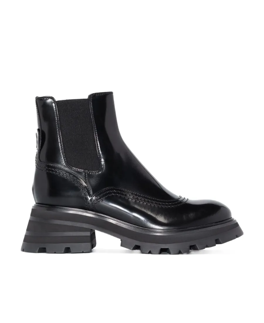 Wander Chelsea Boots