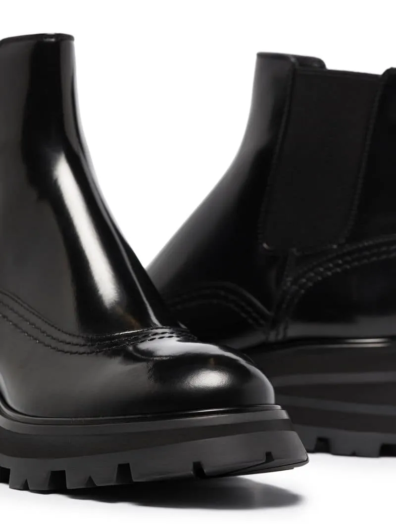 Wander Chelsea Boots