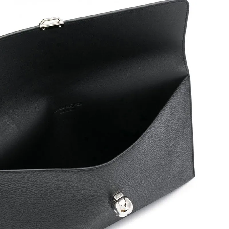 Logo Clutch