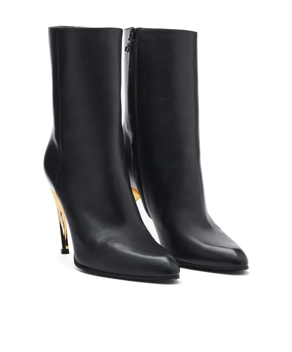 Pointed Toe Heeled Boots