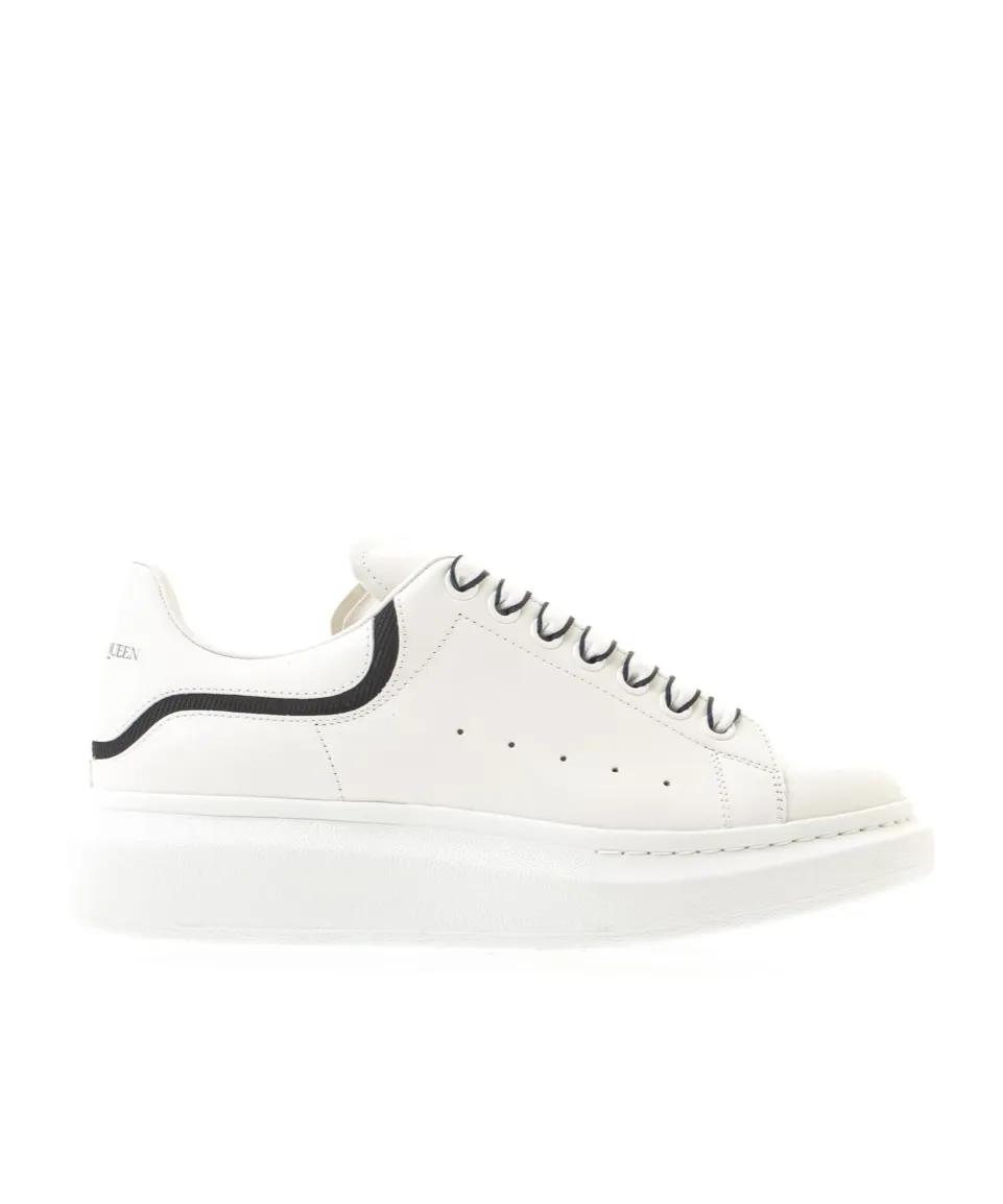 Larry Low-Top Sneakers