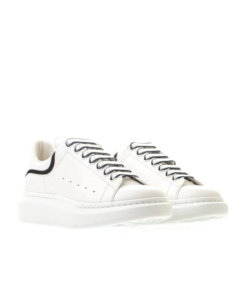 Larry Low-Top Sneakers