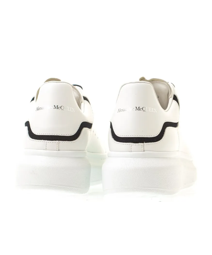 Larry Low-Top Sneakers