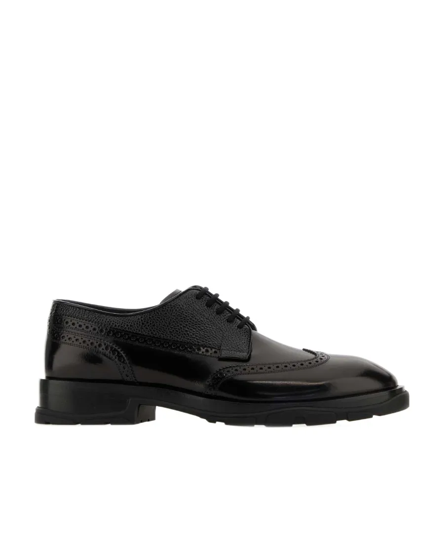 Round-Toe Lace-Up Brogues